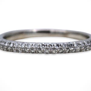 14K White Gold Pavé Diamond Band Ring (size 6.75)