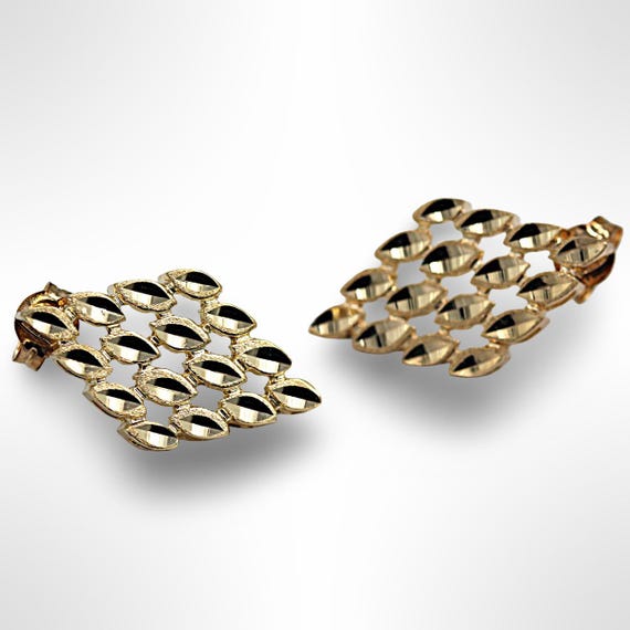 14K Yellow Gold Diamond Cut Rhombus Stud Earrings View 2