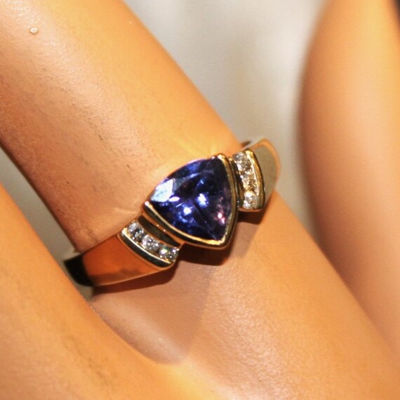 14K Gold Trillion Cut Tanzanite and Diamond Ring … - image 6