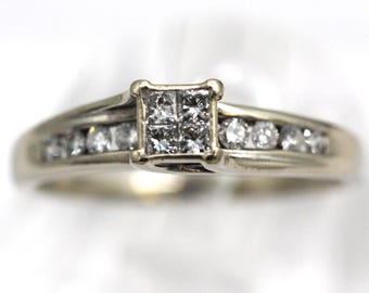 14k White gold princess Cut Center Diamonds w/ Round Cut Diamond Adorned Band Size 9.5