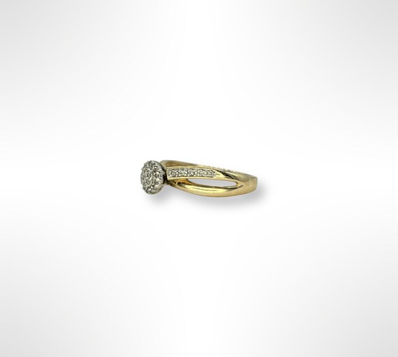 10k Gold Split Shank Diamond Halo Ring Size 7.75 - image 3