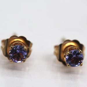 14k Yellow Gold Amethyst Stud Earrings