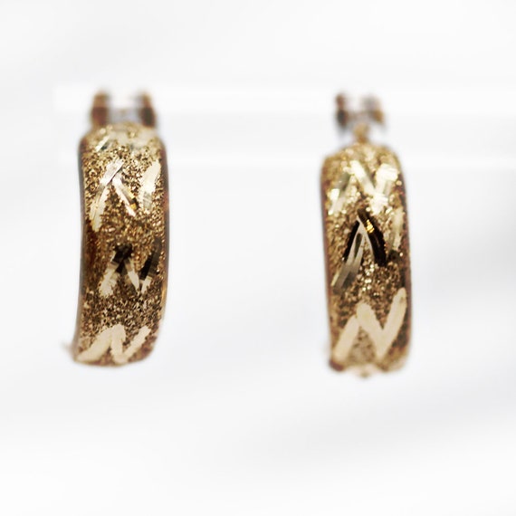 10K Gold Patterned Earrings - image 1