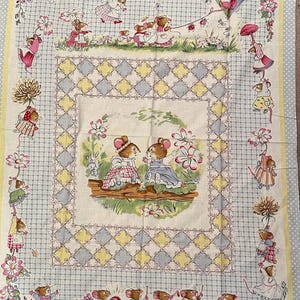 Panel de tela «Cuando el gato no está» - Fondo azul a cuadros - The Woodrow Studio London *Una yarda*