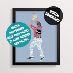 Puede incluir: Una descarga digital de una silueta de jugador de béisbol hecha de palabras relacionadas con el béisbol. El jugador lleva un uniforme rojo y blanco con el número 29 en la parte delantera. El fondo es azul claro. El texto "DESIGN CUSTOMIZED WITH YOUR CHOICE OF NAME, NUMBER AND COLORS" está en un círculo en el lado izquierdo de la imagen. El texto "DIGITAL DOWNLOAD" está en un círculo en el lado derecho de la imagen.