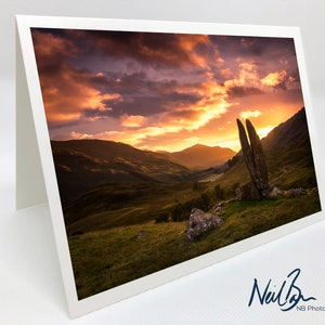 Fionn's Rock (Mains de Marie priant) Glen Lyon - Écosse Carte de voeux du photographe paysagiste écossais Neil Barr - Intérieur vierge