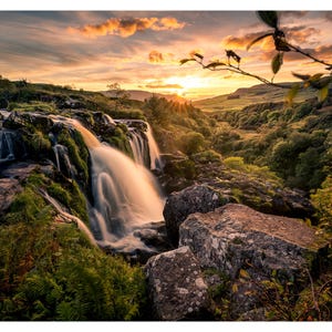Cascada de Loup of Fintry, Endrick Water, Stirling, Escocia - A3 (40 x 50 cm) (Enmarcada y sin enmarcar) - Impresión fotográfica de paisaje escocés - Regalo de Escocia imagen 2
