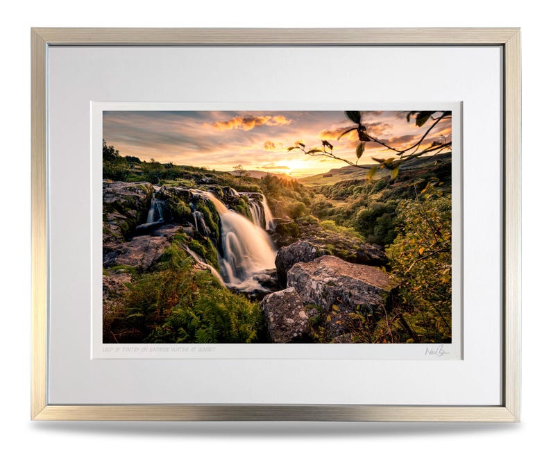 Cascada de Loup of Fintry, Endrick Water, Stirling, Escocia - A3 (40 x 50 cm) (Enmarcada y sin enmarcar) - Impresión fotográfica de paisaje escocés - Regalo de Escocia Silver