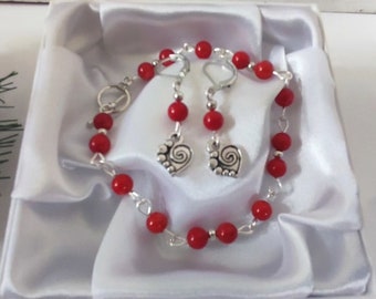 Red bamboo coral crystal bracelet