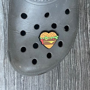 Burger Herz [ PVC Kroko-Schuhanhänger]