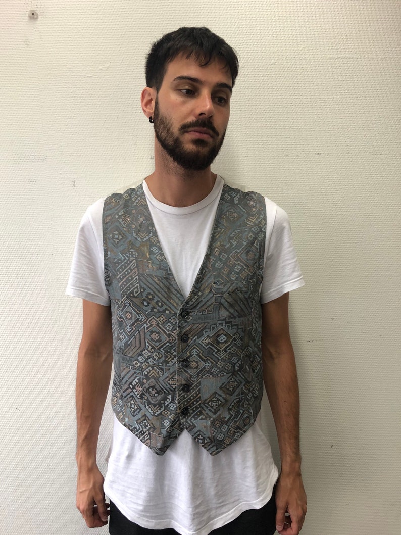 M Medium Vintage grey gilet with pattern print