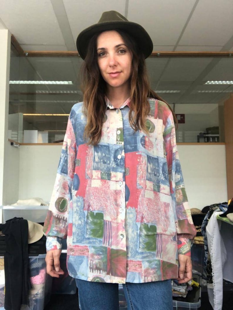 XL Vintage blouse with cool print