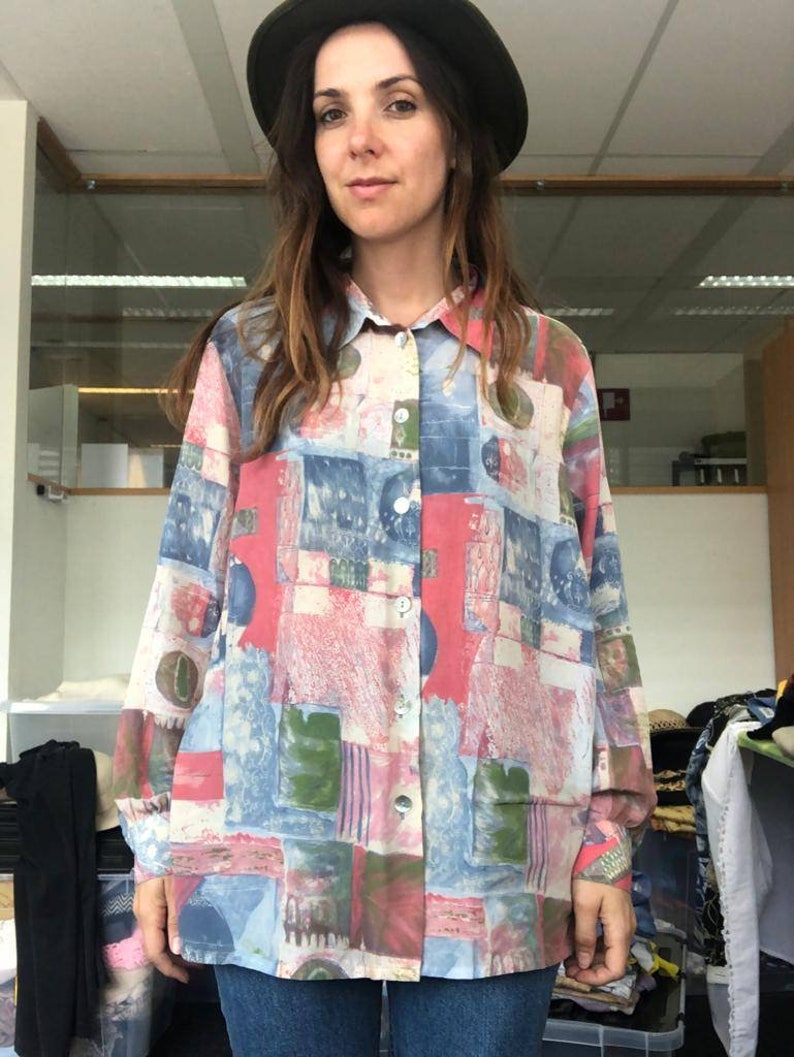XL Vintage blouse with cool print