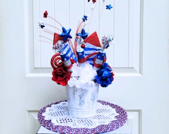 Patriotic Hydrangea Centerpiece: Americana Farmhouse Tabletop Decor