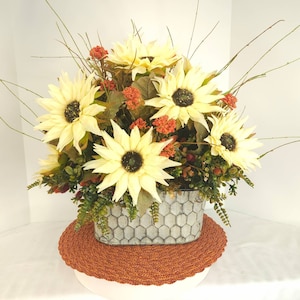 Fall Farmhouse Sunflower Table Centerpiece, Rustic Thanksgiving Cream Sunflower Tabletop Arrangement,  Autumn Country Harvest Table Decor