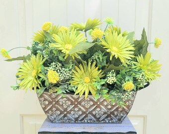 Daisy Floral Centerpiece: Lime Green Farmhouse Tabletop Planter