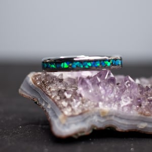 4mm Engraveable Memorial Ring - Made with opals and cremation ash
