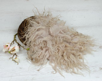 Beige newborn photo prop Basket stuffer, felted wool layer, fluffy flokati blanket, newborn baby photography props