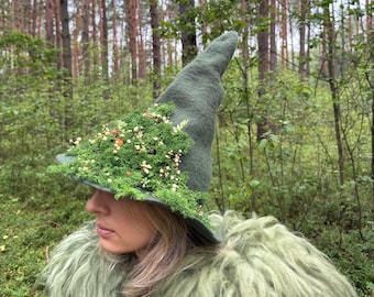 Green Forest Witch Hat – Druid Costume with Moss – Handmade Fantasy LARP Cosplay Accessory