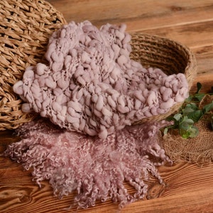 Set of 2 Newborn photo prop, dusty pink purple chunky bump blanket and curly woolen rug, knit layer newborn merino wool, Braid Blanket,