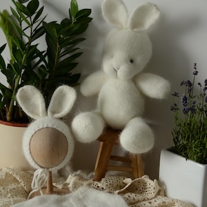 Newborn Bunny Photo Prop Set – Soft Wool Rabbit Toy & Bunny Bonnet for Baby Photography, Handmade Felted Baby Shower Gift