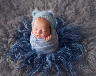 Set of 2 wool felted newborn wrap, flokati round blanket and layer, baby photo props, photography accessories, fluff blue basket filler