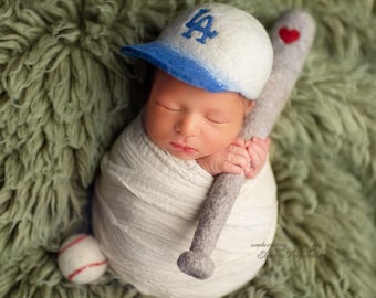 Newborn Baseball Prop, Newborn Photography Felted hat, ball, bat, Felted sport props