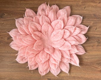 Pink newborn photography prop, flower blanket, chunky wool blanket, posing baby layer