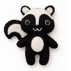 Felt Skunk Sewing Pattern: Woodland Animal Ornament (PDF Pattern)