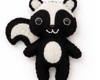 Felt Skunk Sewing Pattern: Woodland Animal Ornament (PDF Pattern)