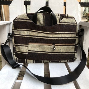 Laptop Bag,Kilim Bag, 18&#39;0x14&#39;0 inc, Kilim Wool bag, Turkish vintage handbag, Traditional Bag, Carpet rug, Handmade, Turkish kilim rug