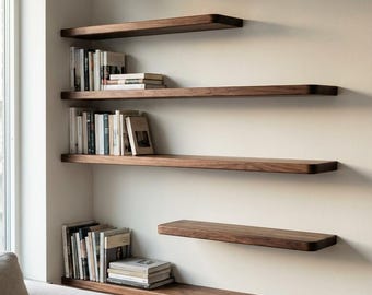 Houten boekenplank met afgeronde rand – Minimale boekenopslag met gladde randen voor thuis of op kantoor