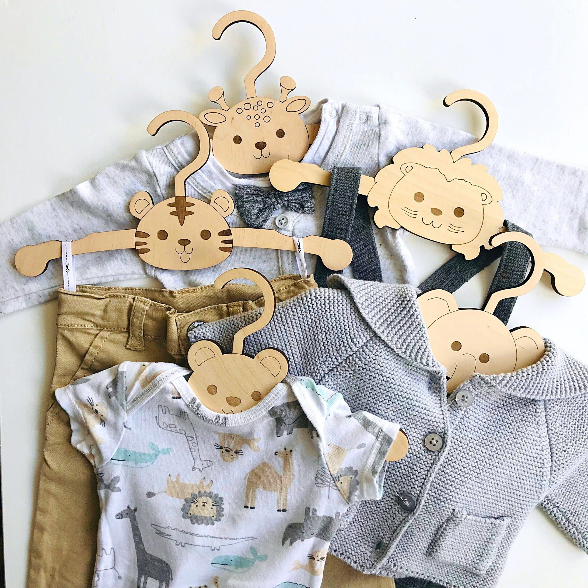 Wooden Animal Baby Hangers, Wooden Baby Closet Hangers Baby Boy Shower Gift  Bunny Bear Fox Panda Lion Giraffe Hanger Baby Cloth Hanger 