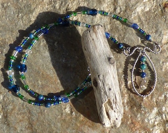 Pendentif en acier inoxydable et chrysocolla avec un collier de chrysocolla, vert, sarcelle, pierre bleue, argentée et claire, perles de verre et de cristal