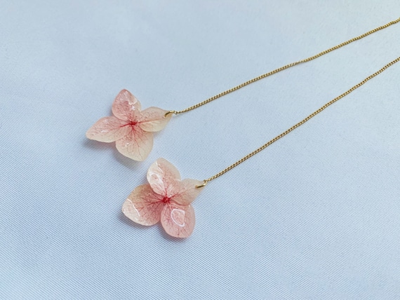 Real Flower Hydrangea Petal Handmade Earrings Real Flower Hydrangea Petal Handmade Earrings