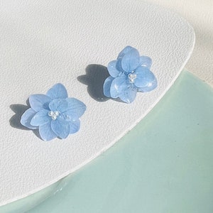 Resin Pressed Real Blue Hydrangea Flowers S925 Studded Earrings, Handmade Earrings Ear Studs, Gift for Her, Something Blue, Bridal Earrings