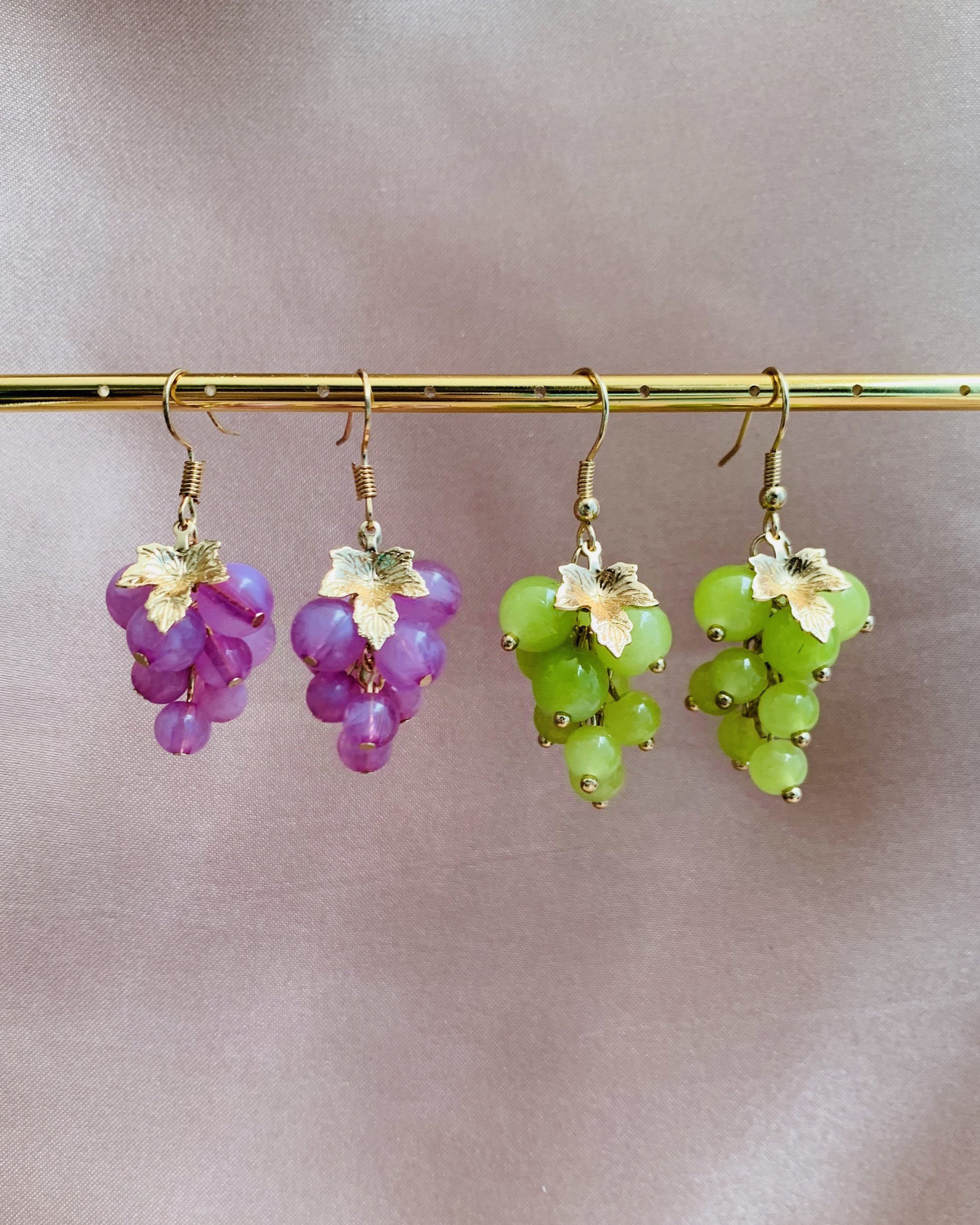 ■VINTAGE HOLLYWOOD■ Fruit Drop Earrings VH2336EA014B Purple or Green Grapes Earrings With Golden Leaves, Fruit
