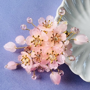 収縮プラスチック ピンク 桜 桜の花 クリスタル付き アリゲータークリップ ヘアピース ハンドメイド ヘアアクセサリー 桜ヘアクリップ