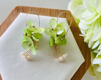 Resin Pressed Green Hydrangea Flowers with mini Pearls Drops Hoop Earrings, Handmade Earrings Ear Jackets, Gift For Her, Botanical Earrings