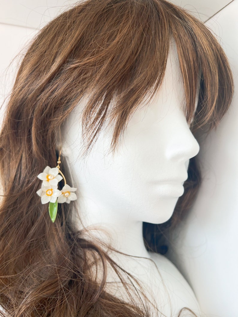 White Daffodils Narcissus Flowers with Leaves Shrink Plastic Dangled Drop Earrings, Handmade Earrings, Gift for Her, Spring Flower Earrings image 9