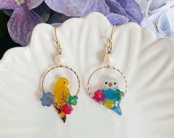 Cute Bird Parrots with Fresh Water Pearls Dangled Drop Earrings, Handmade Earrings, Gift for Her, Gift for Bird Lovers, Bird Earrings