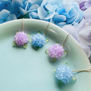 Hand Beaded Blue or Purple Hydrangea Flowers Dangling Drop Earrings, Handmade Earrings, Gift for Her, Hydrangeas Earrings Jewelry