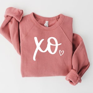XO Heart Sweatshirt - Valentine's Day Sweatshirt - XOXO Sweatshirt - Bella Canvas Sweatshirt - Love Sweatshirt - Love sweatshirt -Xoxo tee