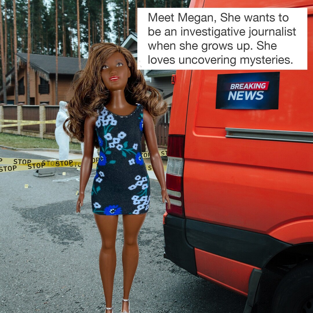 Journalist Barbie - Etsy