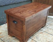 English Chestnut Hope Chest, 34 quot x15 quot x20 quot