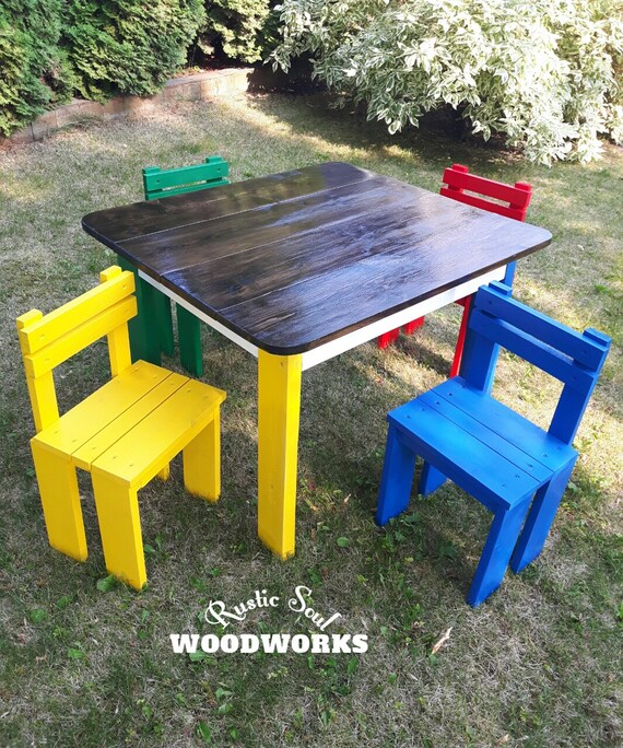 rustic childrens table and chairs