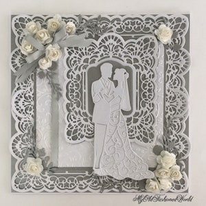 Romantische Karte zur Hochzeit mit Braut und Bräutigam, Braut und Bräutigam, Spitze, Band und Rosen.