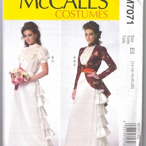 Puede incluir: Patrón de costura McCall's Costumes M7071. El patrón presenta dos diseños de disfraces para mujer. Uno es un vestido blanco con una falda con volantes y una blusa de cuello alto. El otro es un vestido blanco con una chaqueta burdeos con estampados florales y un cinturón naranja.
