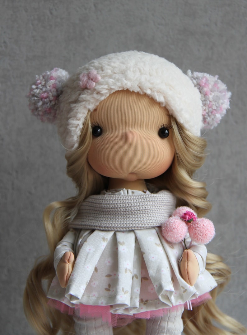 Modèle de couture et kit Poupée textile Anna 9 pouces /22 cm, Tutoriel de poupée avec tissu, Poupée mignonne avec joues, poupée de chiffon faite à la main image 5