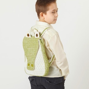 Toddler backpack tutorial, Alligator backpack pattern, sewing Kindergarten rucksack pdf